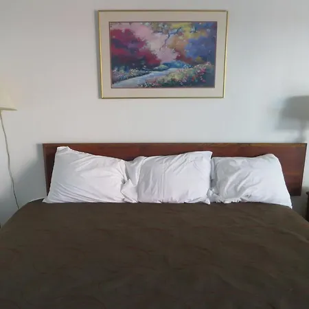 Budget Inn Express Bismarck-3