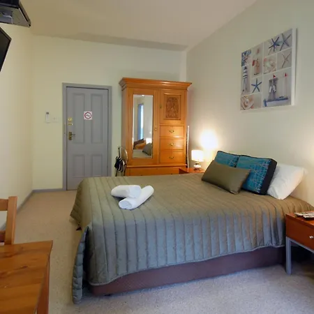 Riverview Boutique Motel-3