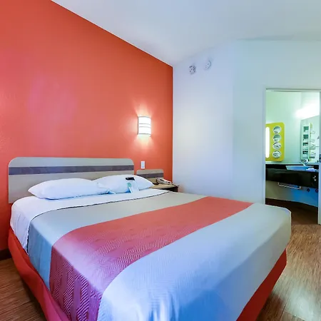 Motel 6-Mississauga, On - Toronto-3