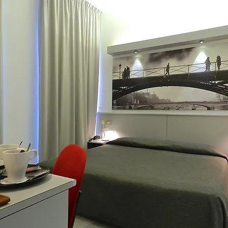 Hotel Italia-2