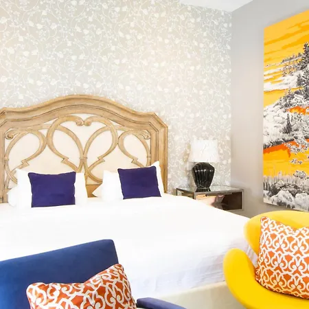 Retro Suites Hotel-2