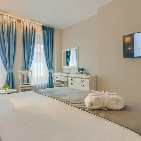 New Era Hotel Old Town - Parking With Fee Nearby - Not At The Hotel !-3