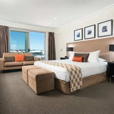 Hotel On Devonport-2