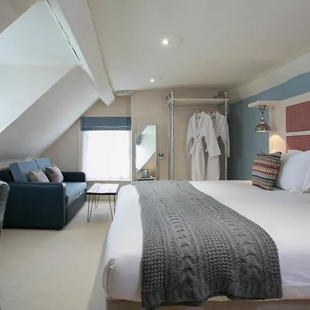 The Farmhouse-3