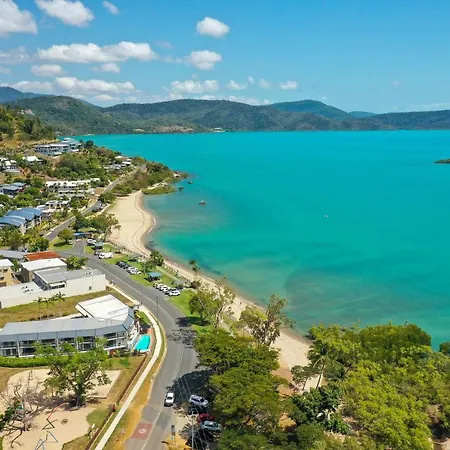 Whitsunday Waterfront Apartments-2