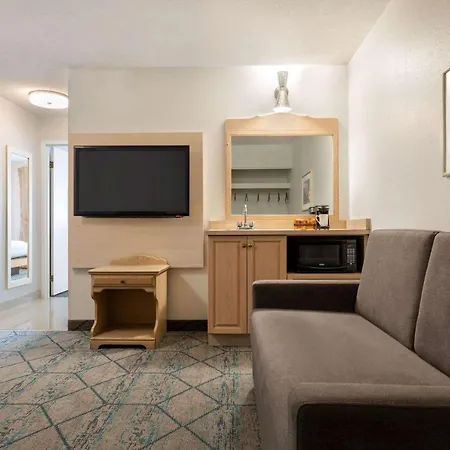 Ramada By Wyndham Miramichi New Brunswick-2