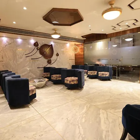 Hotel Rs Exclusive Stay & Fine Dine - Near To Akola Junction-2