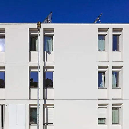Uporto House Residence-2