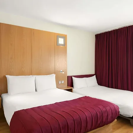 Ramada Encore Doncaster-3