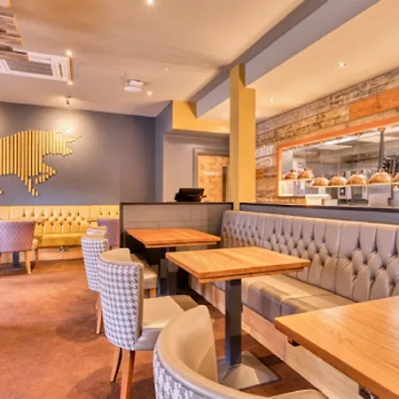 Premier Inn Glasgow-2