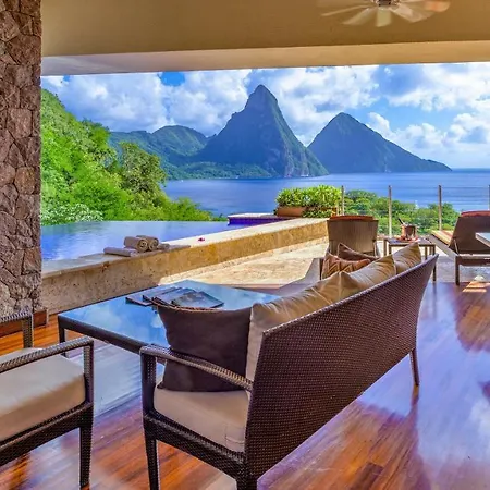 Jade Mountain-3