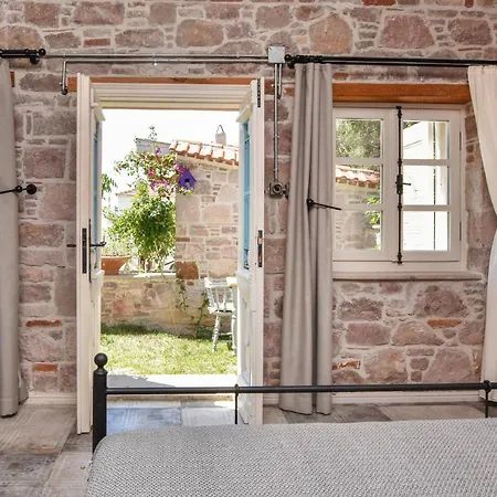 Lunaria Guest House-2