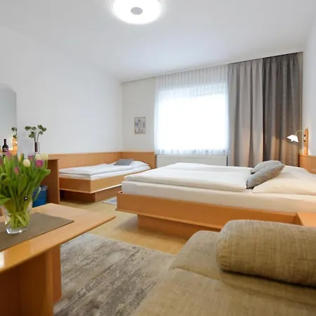 Nationalparkhof Gartner Weingut-Gaestehaus-3