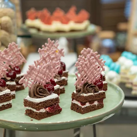 Radisson Blu Hotel, Jeddah Corniche-2