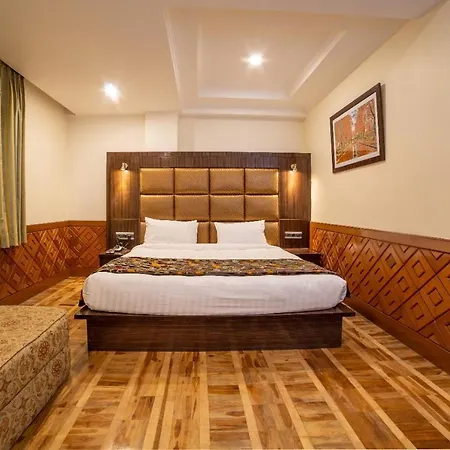 Opera Inn-2