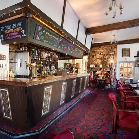 Tankerville Arms Hotel-3