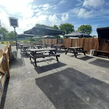 Mersey View Hotel & Pub-3