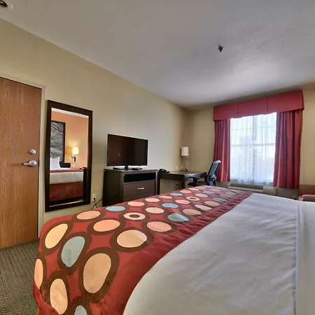 Comfort Inn & Suites-2