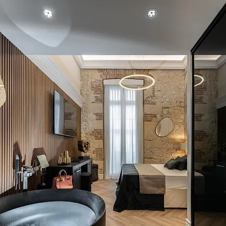 Nero Luxury Suites-3