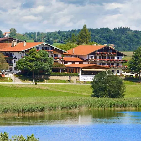 Hotel Seeblick & Ferienwohnung-3