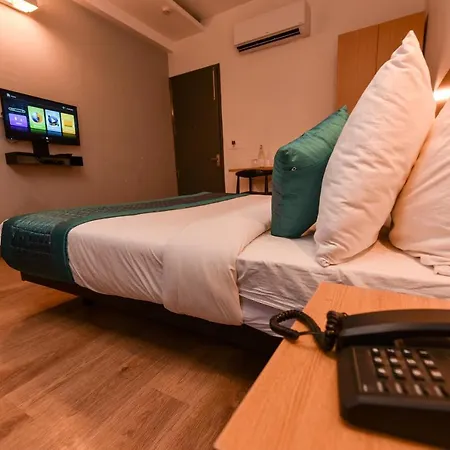 Hotel Admire Inn "Near Atal Chowk, Sector 15, Vasundhara"-3