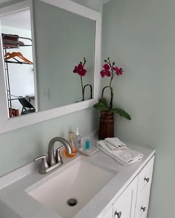 Glendale Guest House-3