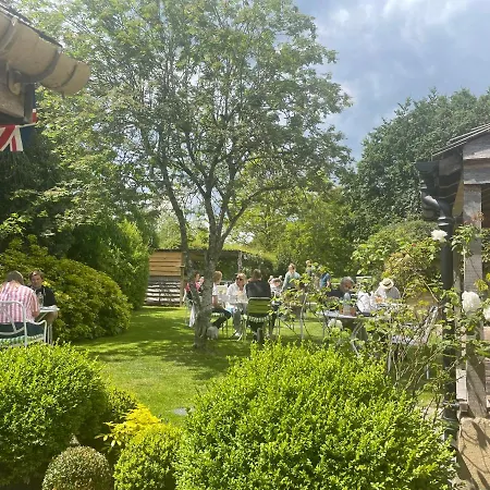 The Swan Inn Swinbrook-2