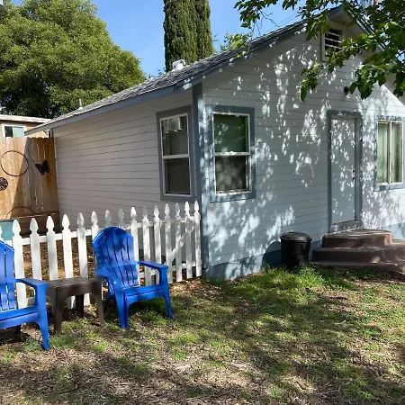 Clearlake Cabins & Boat Parking-2