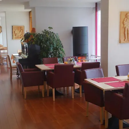 Hotel Bergfrieden-2