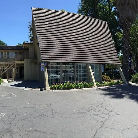 Discovery Inn-3