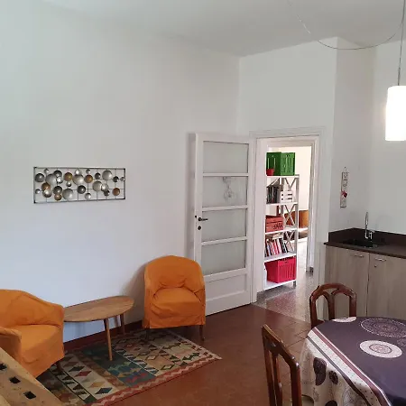B&B Lori-3