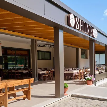 Albergo Shine-3