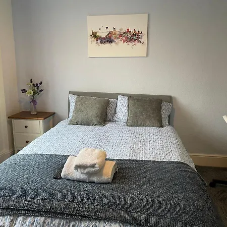 Maple Leaf Guest House-2