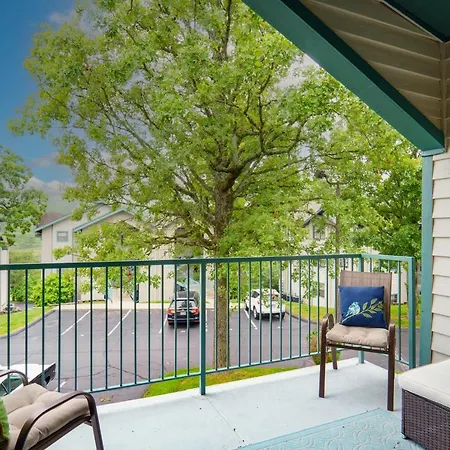 2 Bed Condo-The Greens At Thousand Hills-Coffee Bar-2