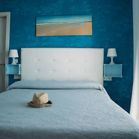 Hostal Brisas De Conil-2