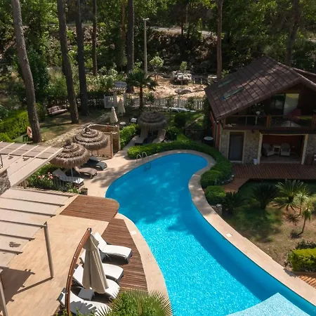Zümrüt Çıralı Boutique Hotel-3