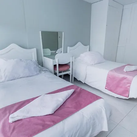 ApartaSuites&Hotel Bogota Teusaquillo-3