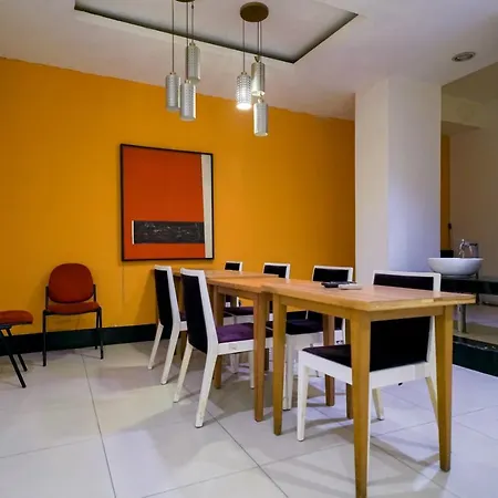 Urbanview Hotel Bes Mangga Besar-2