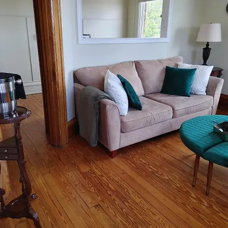 Stonewater Manor B&B-2