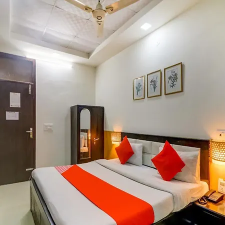 Oyo 74060 Taj Residency-2