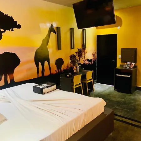 Motel Copacabana Cafe 1-2