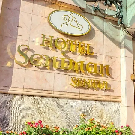 Hotel Seniman-3