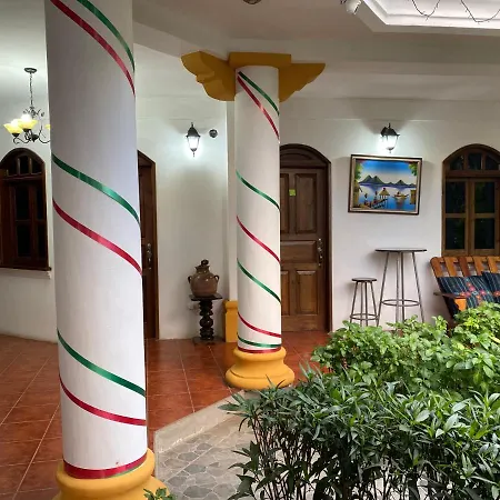 Hotel Los Angeles Panajachel-3