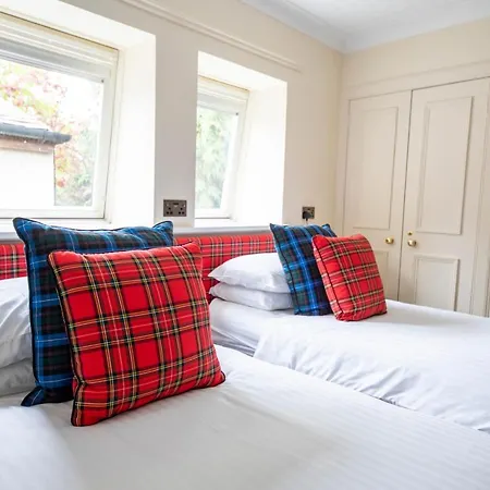 Montague Guest House-3