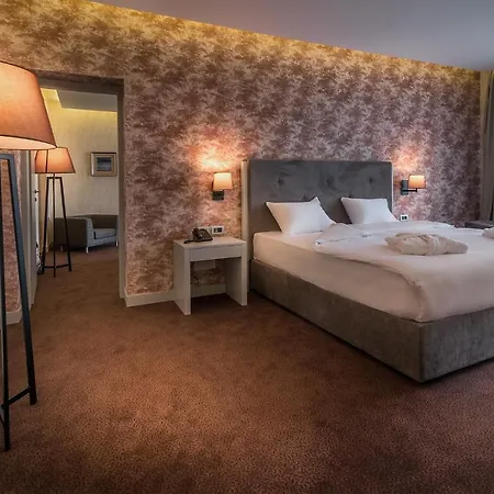 The Grand Gloria Hotel-3