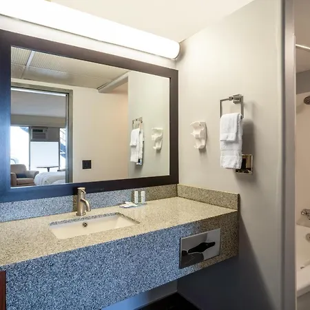 Thriftlodge By Wyndham Regina North-3