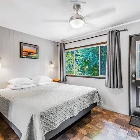 Mount Walker Suite, Room 12 At Mount Walker Inn-2