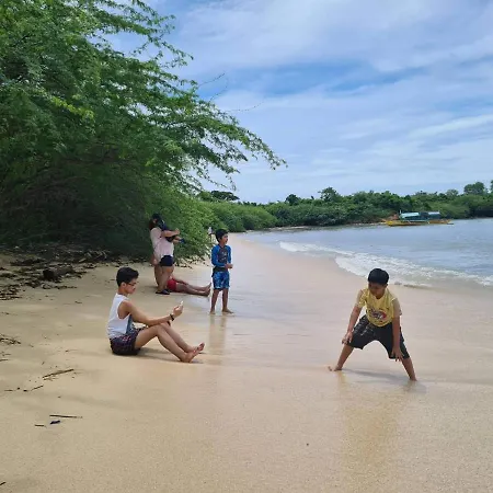 Calatagan'S Bahay Kubo - With Beach Access-2