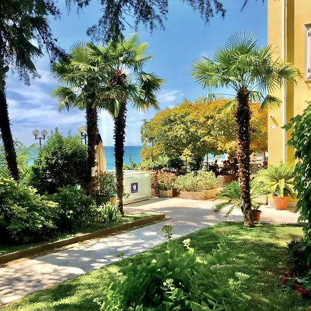 Hotel Riviera&Maximilian's-3