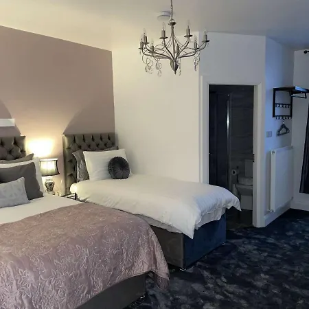 Atlantic Lodge, Main Street Ardara-3